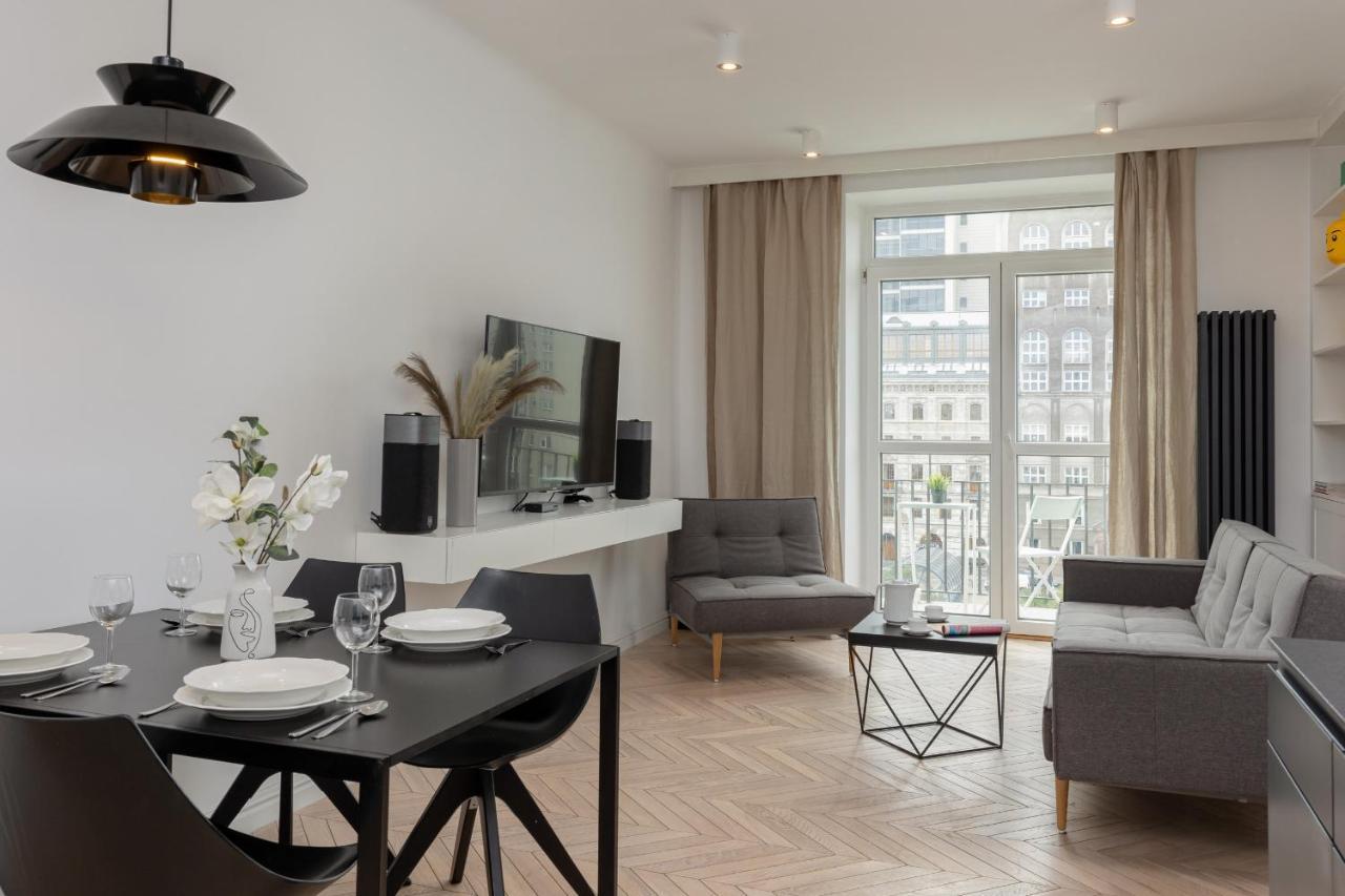 Trendy Apartment Marszalkowska With City View Near Ogrod Saski By Noclegi Renters Varşovia Exterior foto