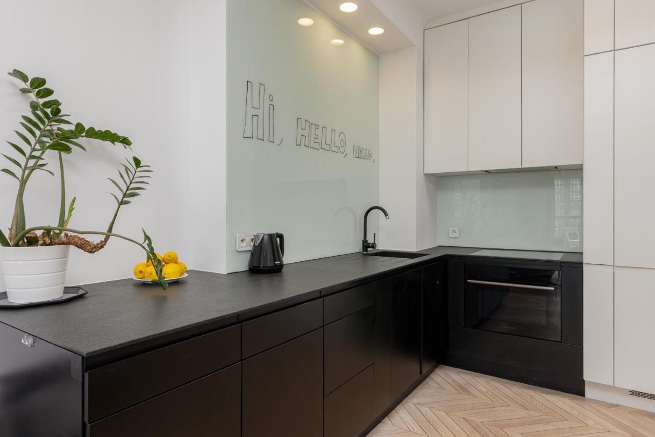 Trendy Apartment Marszalkowska With City View Near Ogrod Saski By Noclegi Renters Varşovia Exterior foto